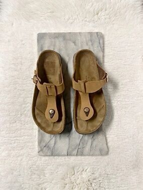 Betula by Birkenstock Gizeh Tan Suede Sandals Womens Size 8 Shoes